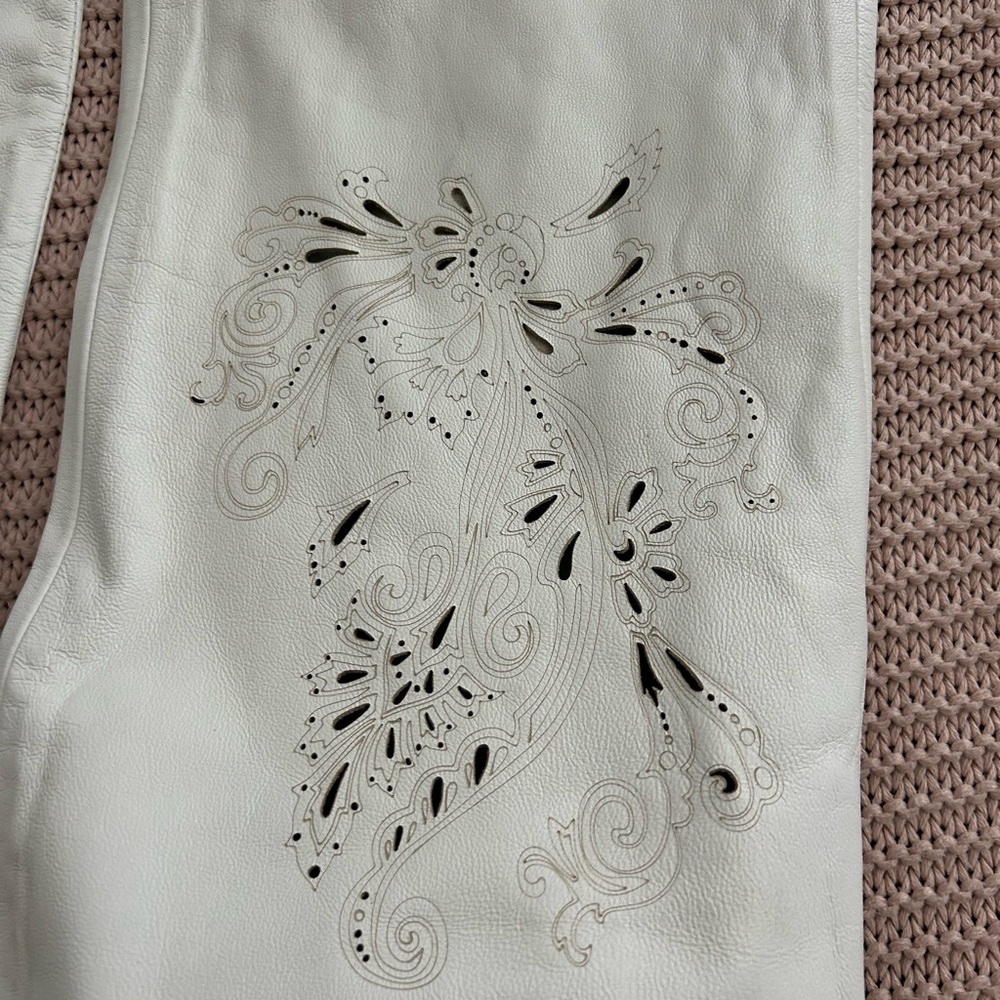 Express Elegant White Genuine Leather Pants with floral fretwork size 8 - Picture 4 of 15